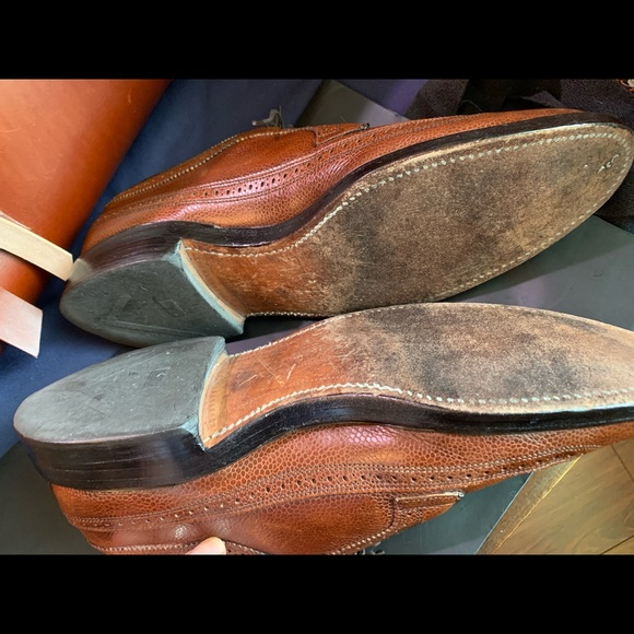 Allen Edmonds MacNeil Wingtip 11B - Picture 3 of 5